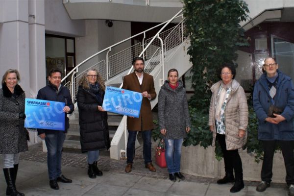 Gerlinde Mayer (Obmann-Stv.), Stefan Maier, Gabriele Brandstetter, Peter Schobesberger, Bianca Lindinger, Brigitte Steiner (ehrenamtliche Mitarbeiterin), Hans Übleis (Obmann)